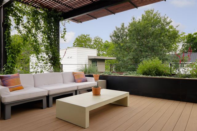 705 W Monroe ST, Austin, TX 78704