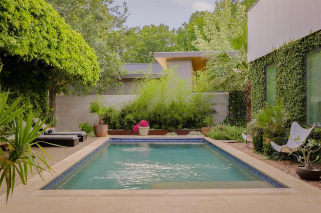 705 W Monroe ST, Austin, TX 78704