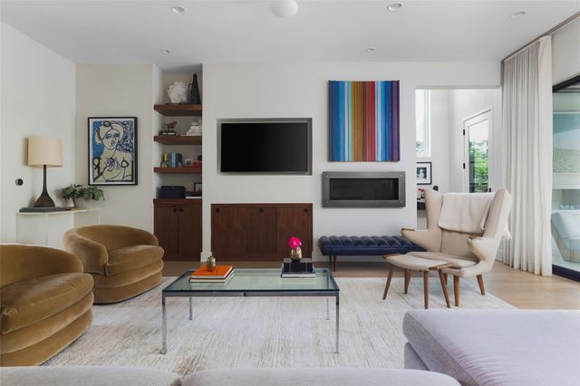 705 W Monroe ST, Austin, TX 78704