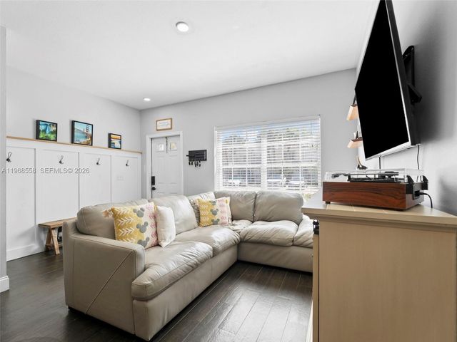 11051 Sand Piper Ct, Tamarac, FL 33321