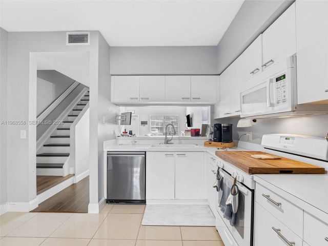 11051 Sand Piper Ct, Tamarac, FL 33321