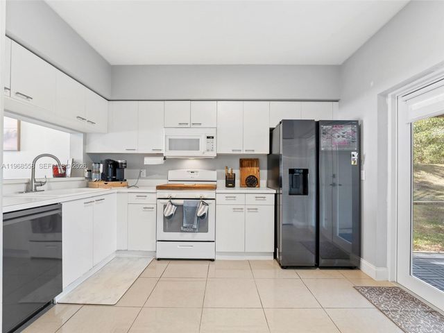 11051 Sand Piper Ct, Tamarac, FL 33321