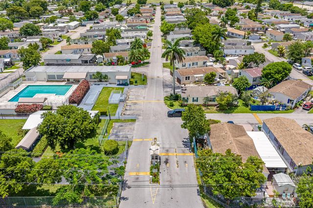 220 NE 12th Avenue 44, Homestead, FL 33030