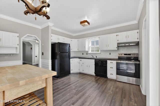 21 Dover Street 1, Toms River, NJ 08753