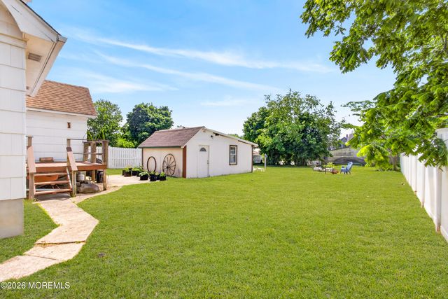 21 Dover Street 1, Toms River, NJ 08753