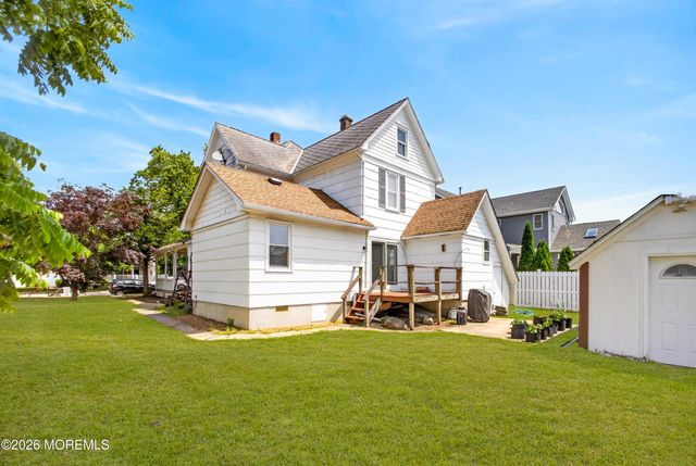 21 Dover Street 1, Toms River, NJ 08753