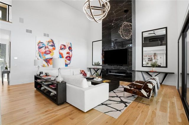 1267 Thomas Circle, Roswell, GA 30075