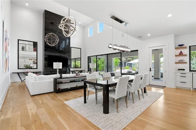 1267 Thomas Circle, Roswell, GA 30075