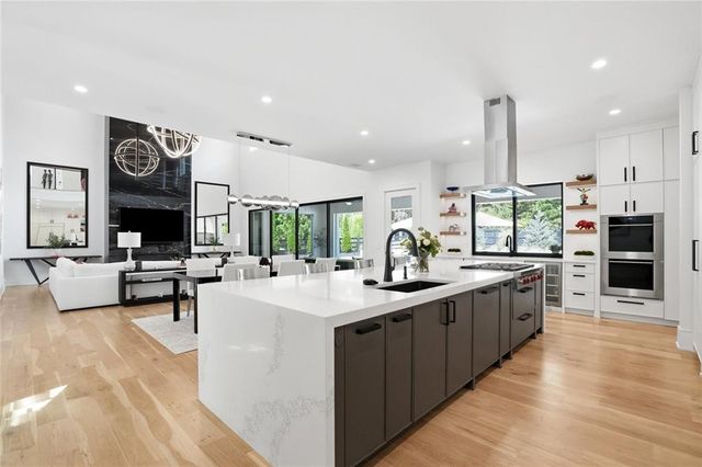 1267 Thomas Circle, Roswell, GA 30075
