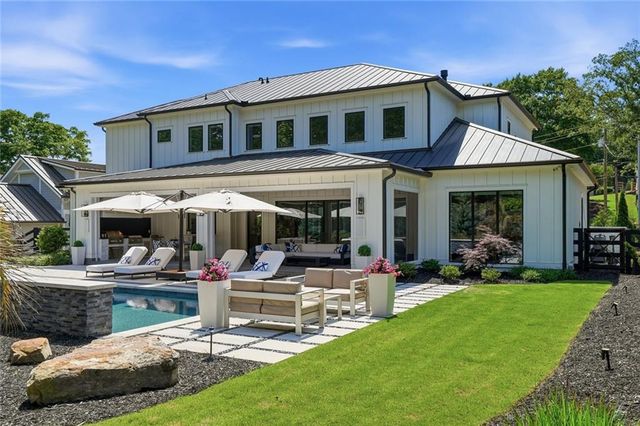 1267 Thomas Circle, Roswell, GA 30075