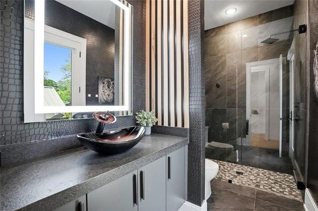 1267 Thomas Circle, Roswell, GA 30075