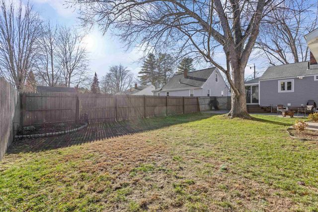 221 Elgin Avenue, Manchester, NH 03104