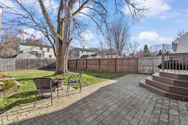 221 Elgin Avenue, Manchester, NH 03104