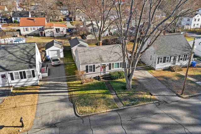 221 Elgin Avenue, Manchester, NH 03104