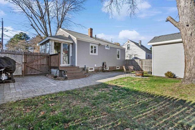 221 Elgin Avenue, Manchester, NH 03104