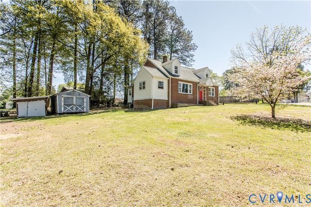 121 Lakeside Dr, Colonial Heights, VA 23834