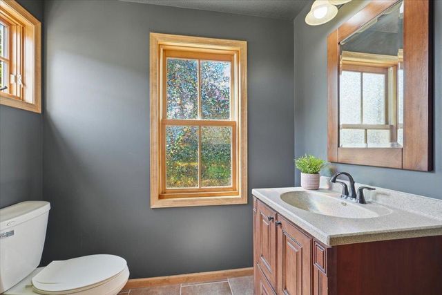 357 6th Street N, Bayport, MN 55003