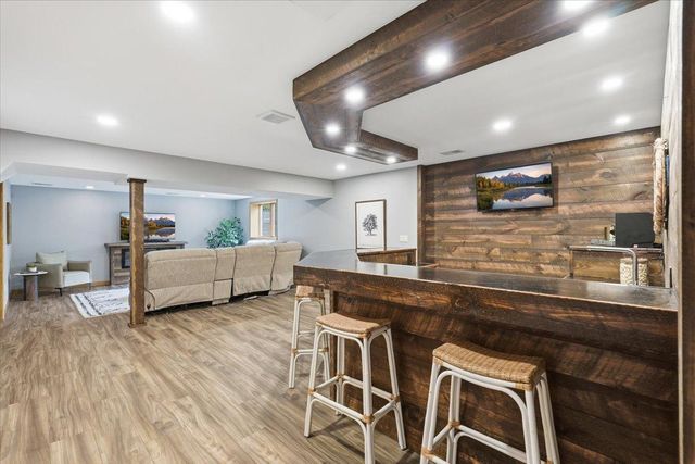 357 6th Street N, Bayport, MN 55003