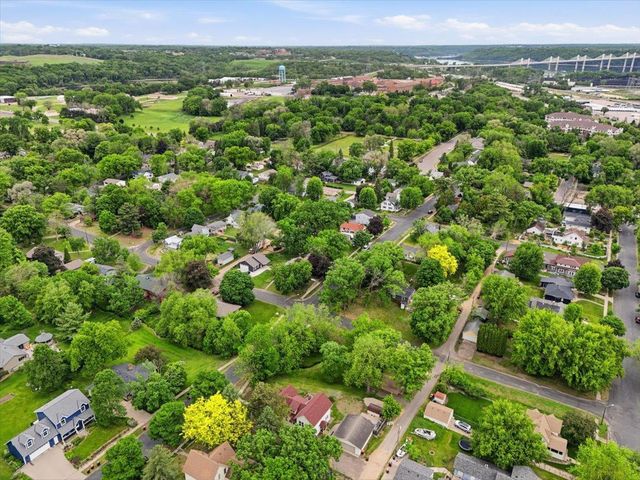 357 6th Street N, Bayport, MN 55003