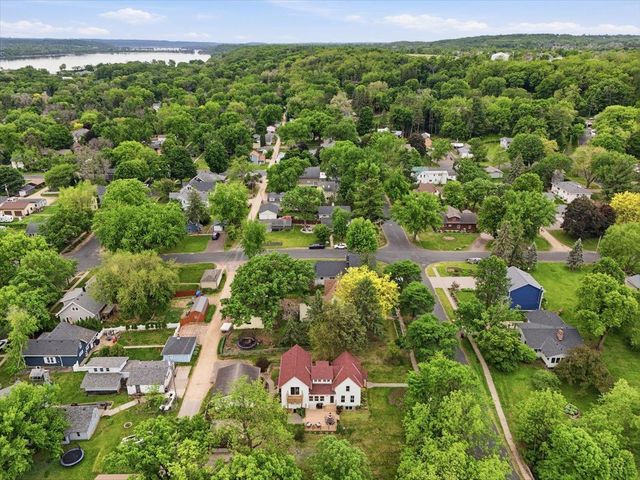 357 6th Street N, Bayport, MN 55003