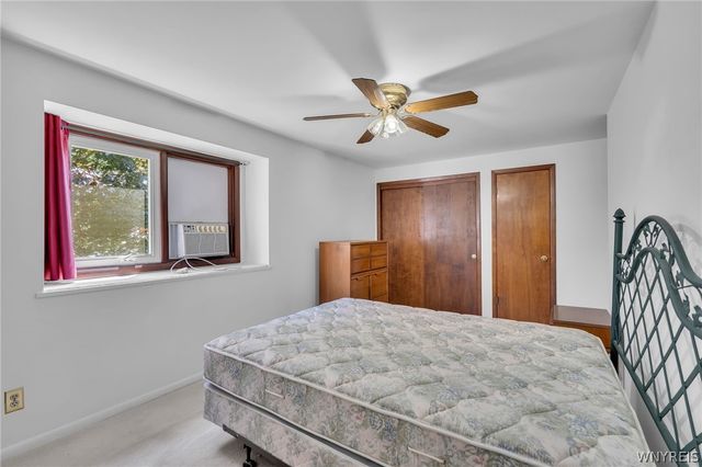 17 West Summerset Lane, Amherst, NY 14228