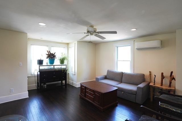 43 Alpine Pl, Franklin, MA 02038