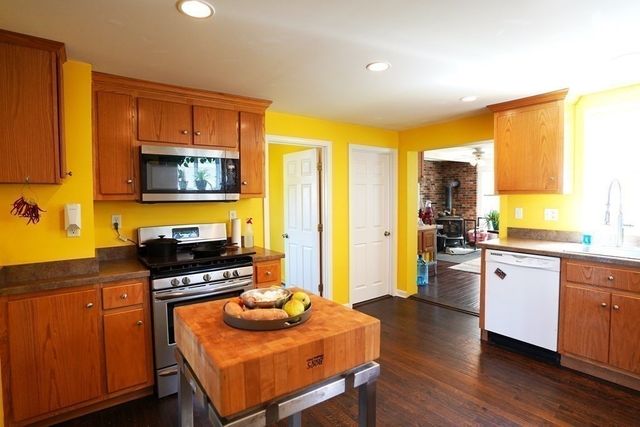 43 Alpine Pl, Franklin, MA 02038