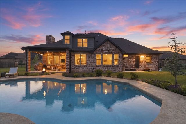 201 Grimsdell Circle, Cave Springs, AR 72718