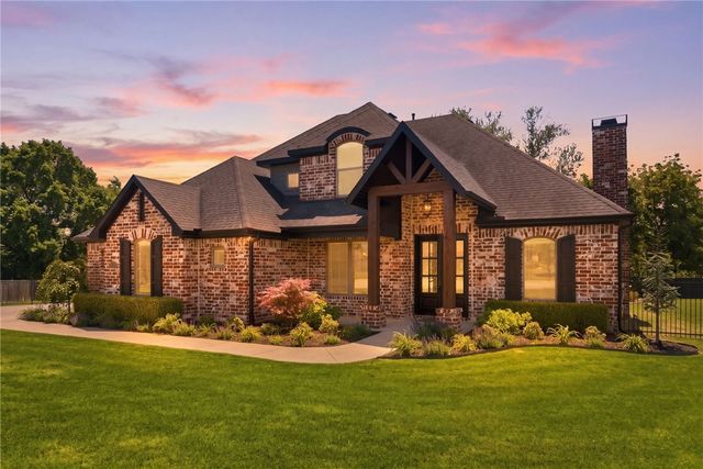201 Grimsdell Circle, Cave Springs, AR 72718