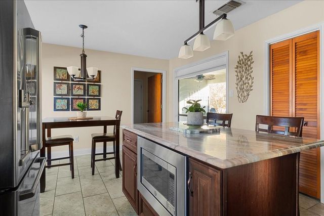 737 Summerwood DR, New Braunfels, TX 78130