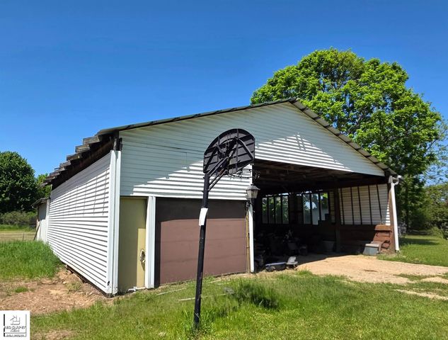 5544 Coldwater Road, Columbiaville, MI 48421