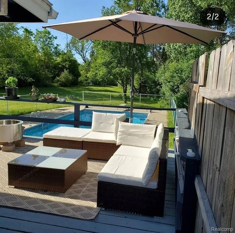 1256 W Rowland Street, Grand Blanc, MI 48507