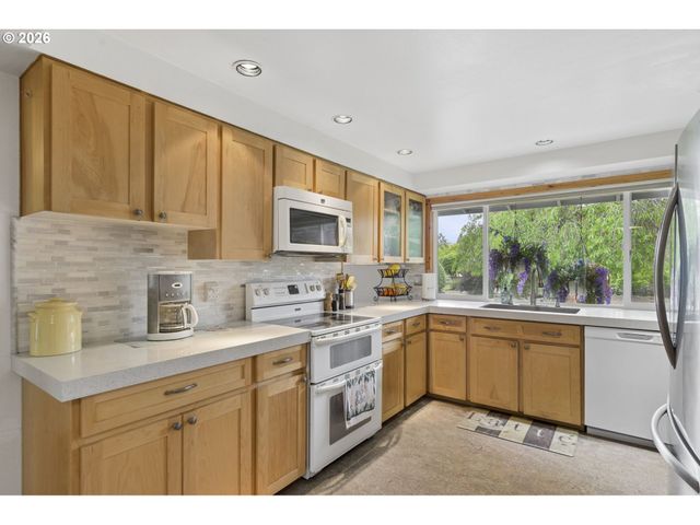 3130 Nw 148TH Pl, Beaverton, OR 97006