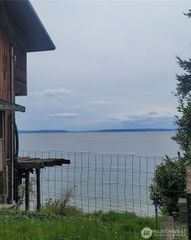 2318 Perkins Lane W, Seattle, WA 98199