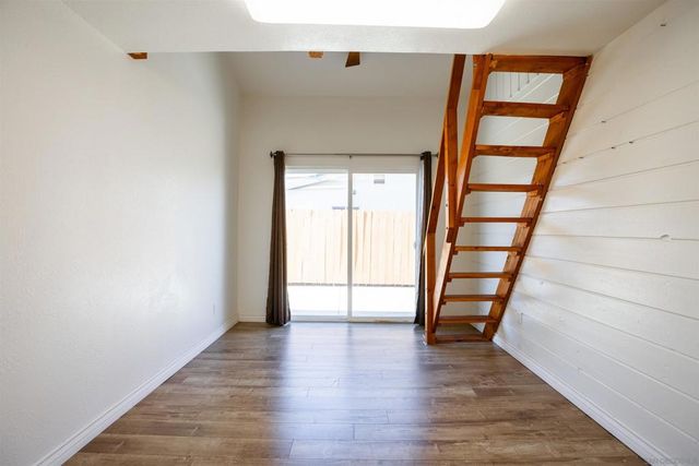 12643 Castle Court Dr, Lakeside, CA 92040