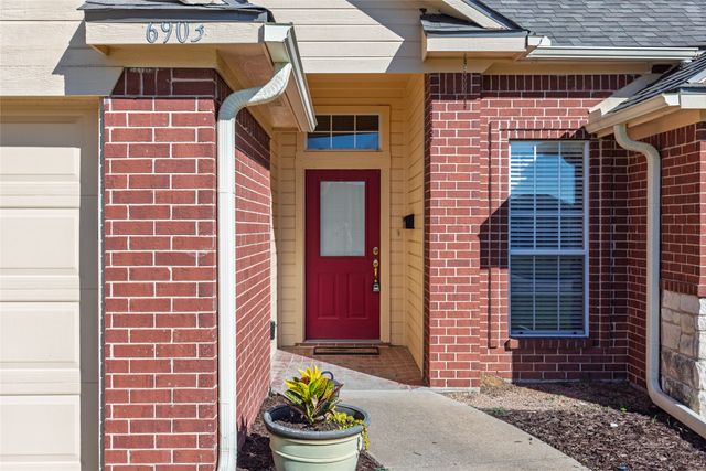 6903 Gold Street, Greenville, TX 75402