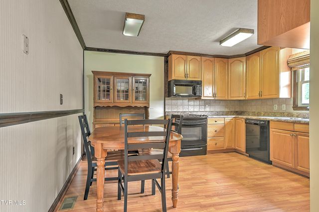2000 Pinebrook Drive, Kingsport, TN 37660