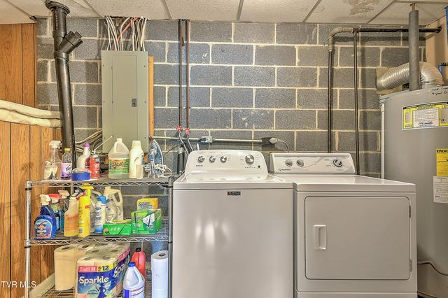 2000 Pinebrook Drive, Kingsport, TN 37660