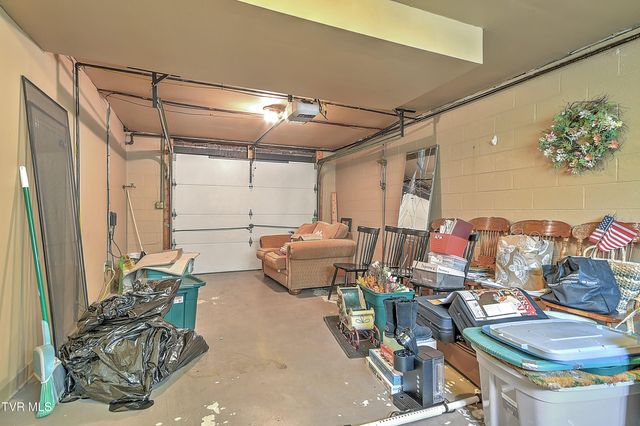 2000 Pinebrook Drive, Kingsport, TN 37660