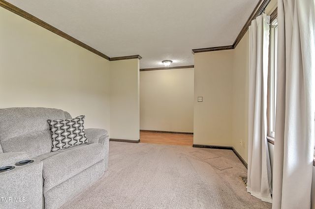 2000 Pinebrook Drive, Kingsport, TN 37660