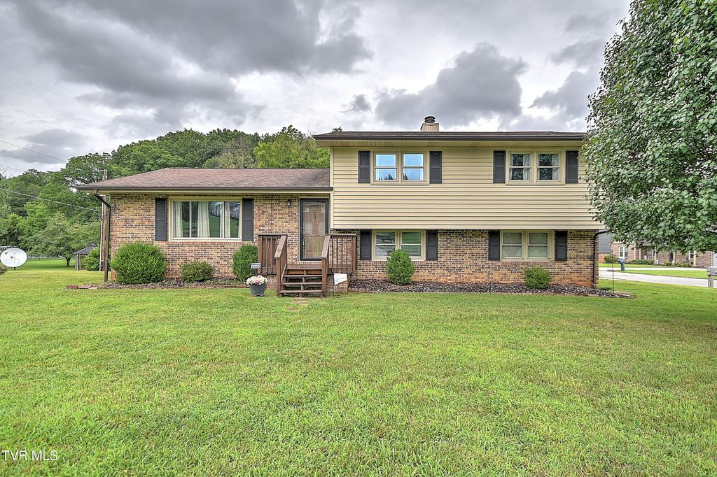 2000 Pinebrook Drive, Kingsport, TN 37660