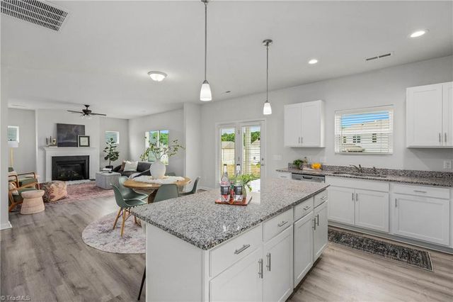 454 Infinity Circle, Winston-salem, NC 27103