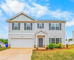 454 Infinity Circle, Winston-salem, NC 27103