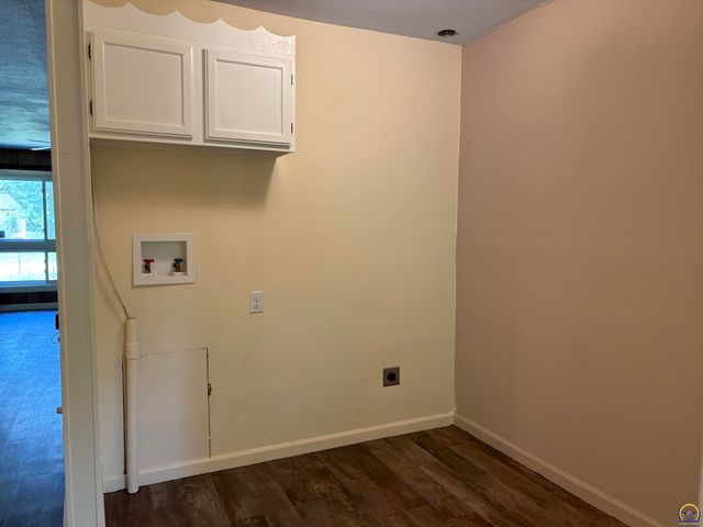 3415 SE Massachusetts AVE, Topeka, KS 66605