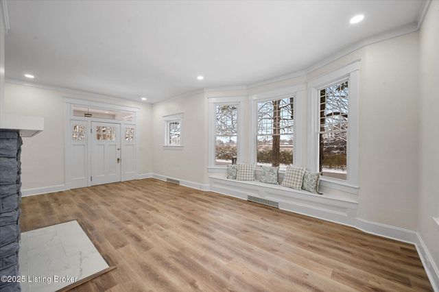 203 N 5th Ave, La Grange, KY 40031