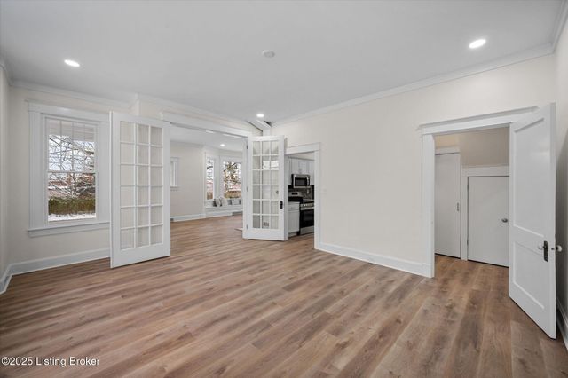 203 N 5th Ave, La Grange, KY 40031