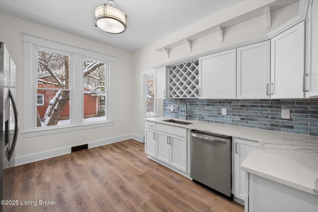 203 N 5th Ave, La Grange, KY 40031