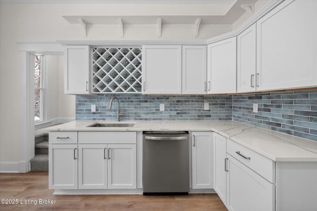 203 N 5th Ave, La Grange, KY 40031