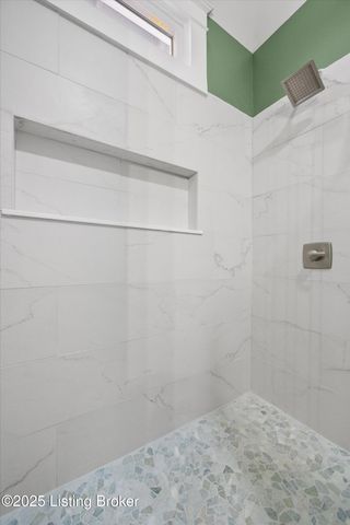 203 N 5th Ave, La Grange, KY 40031