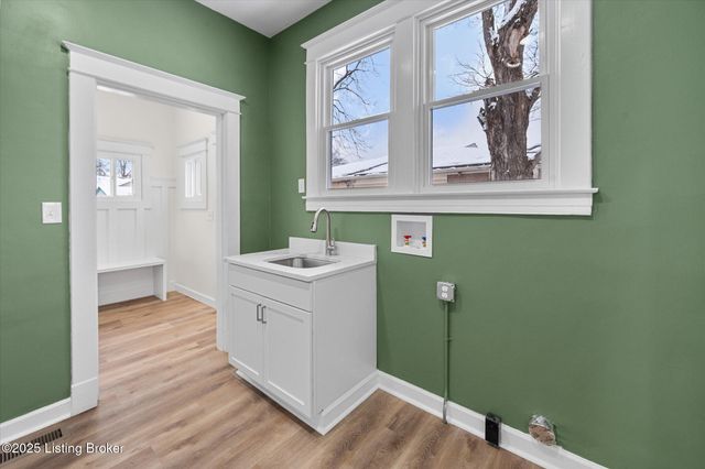 203 N 5th Ave, La Grange, KY 40031